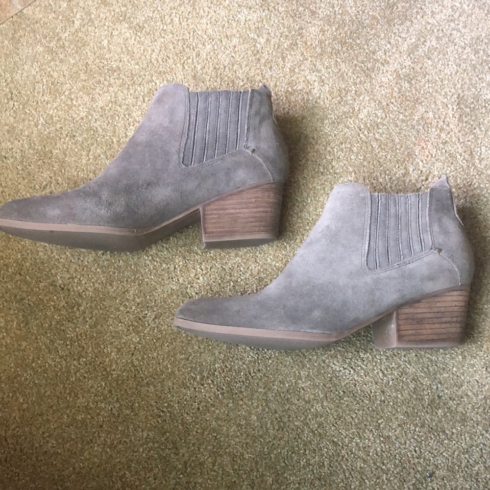Crown Vintage Suede Ankle Boots